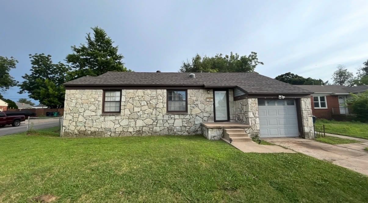 Complete roof replacement - Moore